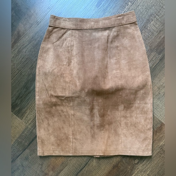 Dresses & Skirts - Vintage brown suede skirt 5/6